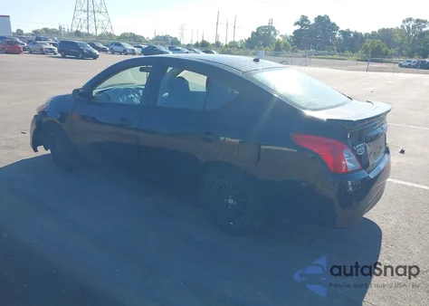 2015 Nissan Versa 1.6 S+ из США, поврежденный, VIN 3N1CN7AP1FL957187